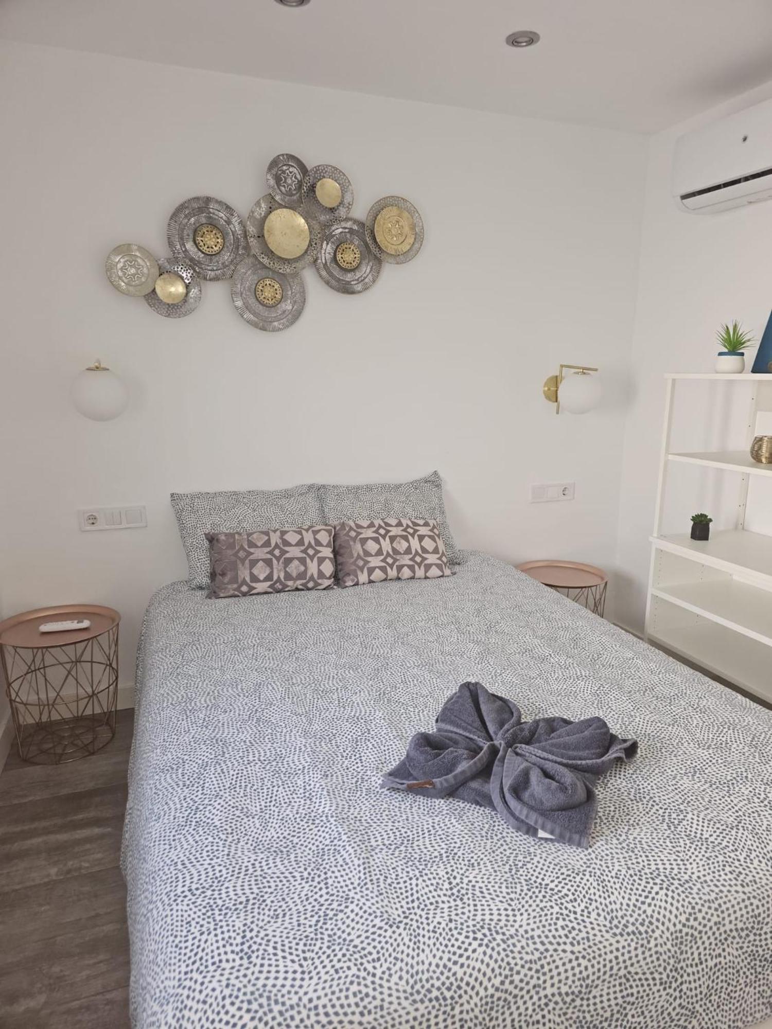 Pueblo Blanco Sea View Apartment By Namaste Elite Torremolinos Exteriör bild